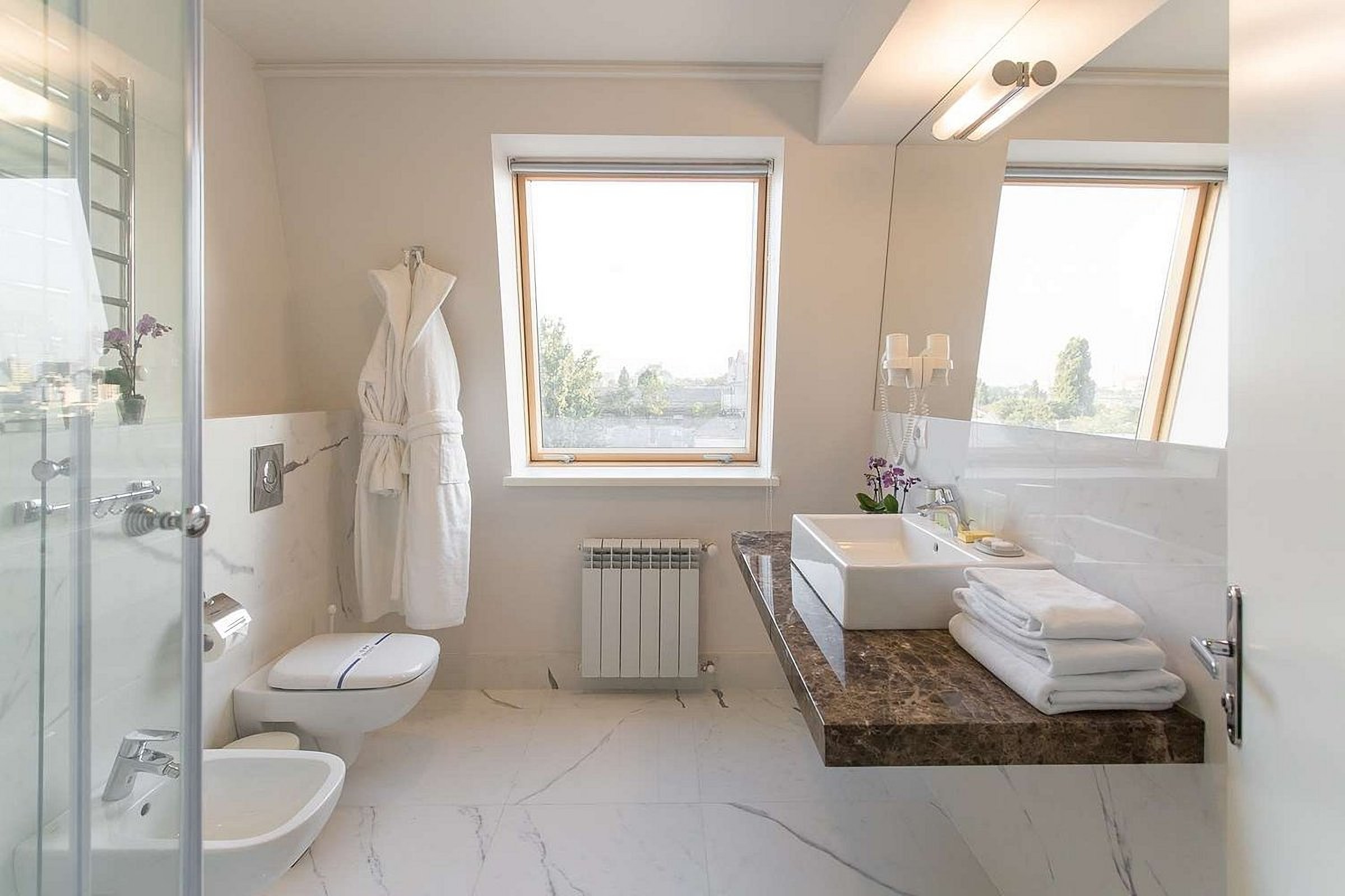 Ванная комната в номере в UNO Design Hotel Odessa Украина