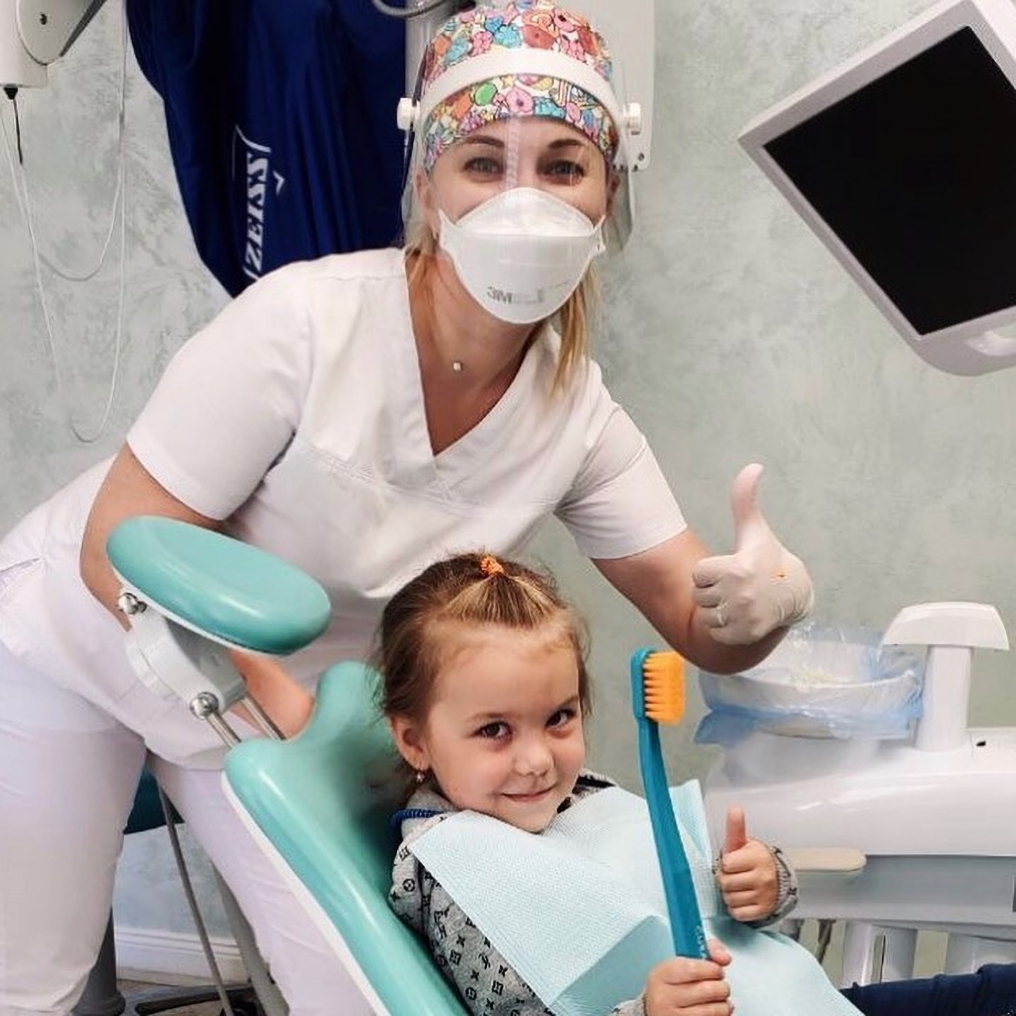 Ребенок в стоматологической клинике TrioDent Одесса Украина