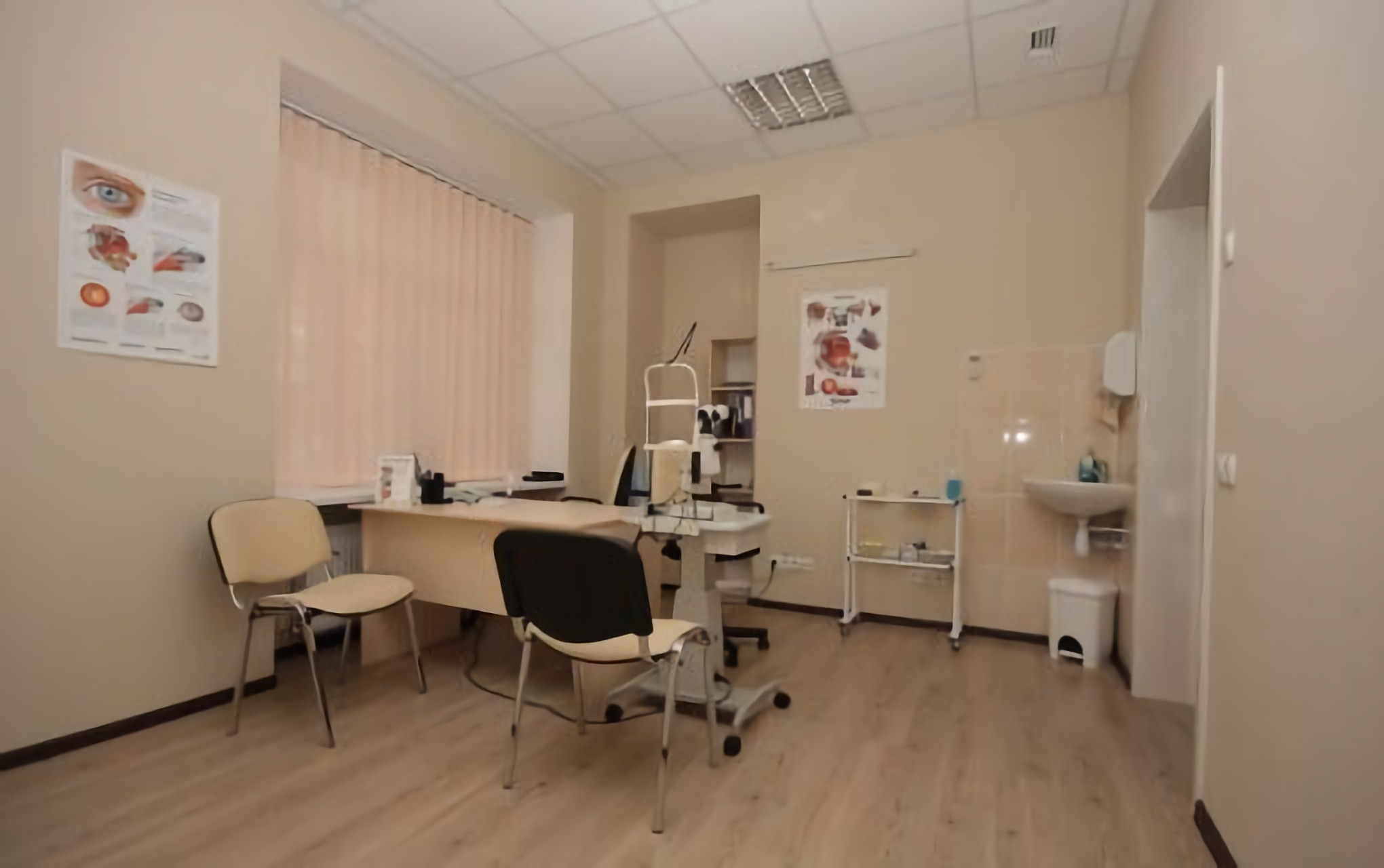 Кабинет врача-офтальмолога в клинике Новый Зир  Харькова