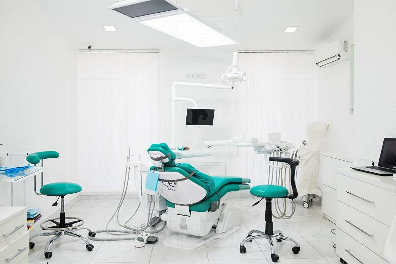 Стоматологический кабинет Granddent в Одессе Украина