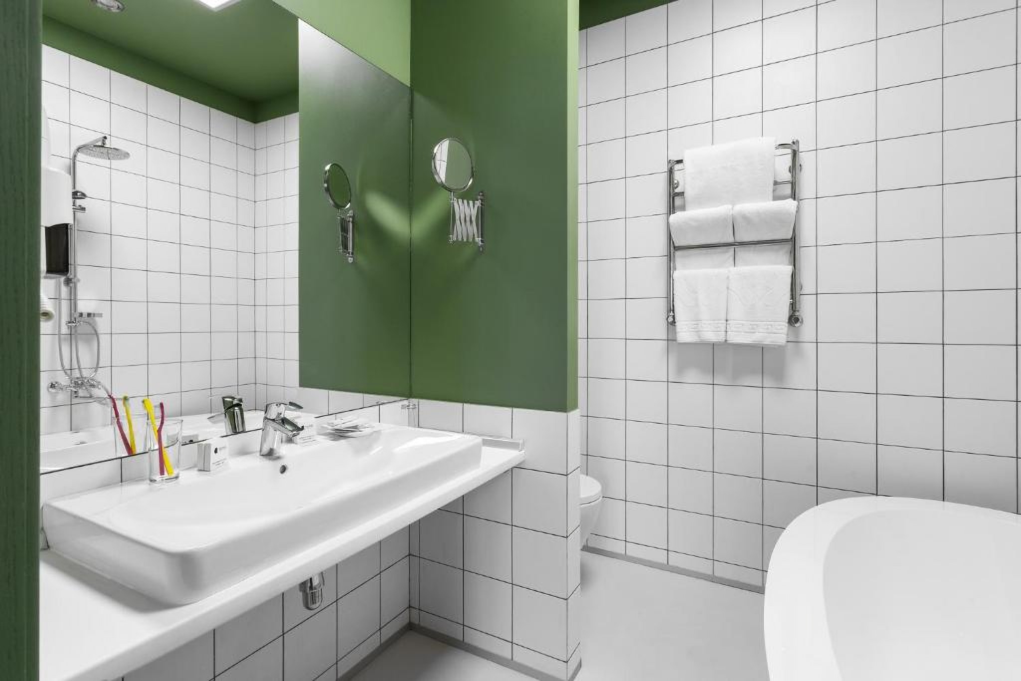 Большая ванная комната в номере отеля "Bortoli" Одесса Украина